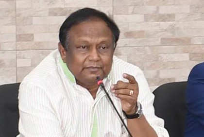 ভারত ও চীনের ওপর নির্ভরশীলতা কমাতে সক্ষমতা বাড়াতে হবে : বাণিজ্যমন্ত্রী

