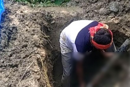 মৃত্যুর রহস্য উদঘাটনে আড়াই মাস পর কবর থেকে লাশ উত্তোলন