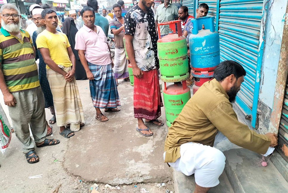 এসএসসি পাশ করে ১৫ দিনের প্রশিক্ষণে ‘বিশেষজ্ঞ চিকিৎসক’, অতঃপর...