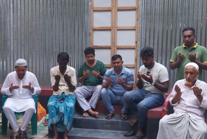 
চরভদ্রাসনে অসহায় মানুষকে ঘর উপহার