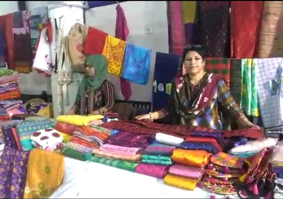 কলকাতায় হস্তশিল্প মেলায় চাহিদার শীর্ষে বাংলাদেশের জামদানি 