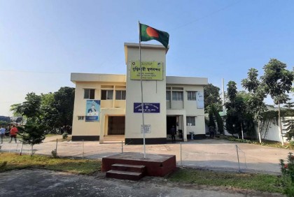 ব্যবসায়ীর মৃত্যুতে বুড়িমারী স্থলবন্দরে ৫ ঘণ্টা আমদানি-রপ্তানি বন্ধ