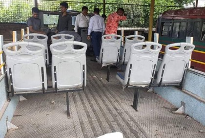 চ্যাম্পিয়ন কন্যাদের বরণে প্রস্তুত হচ্ছে ‘ছাদখোলা’ বাস