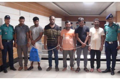গাজীপুরে দুই ভাইসহ ৯ ডাকাত গ্রেফতার