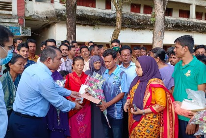 ৫০ হাজার টাকা করে পেল কলসিন্দুরের ৮ নারী ফুটবলারের পরিবার