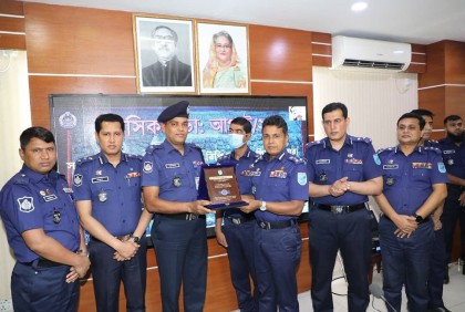 ঢাকা রেঞ্জে শ্রেষ্ঠ ওসি নির্বাচিত হলেন মশিউর রহমান
