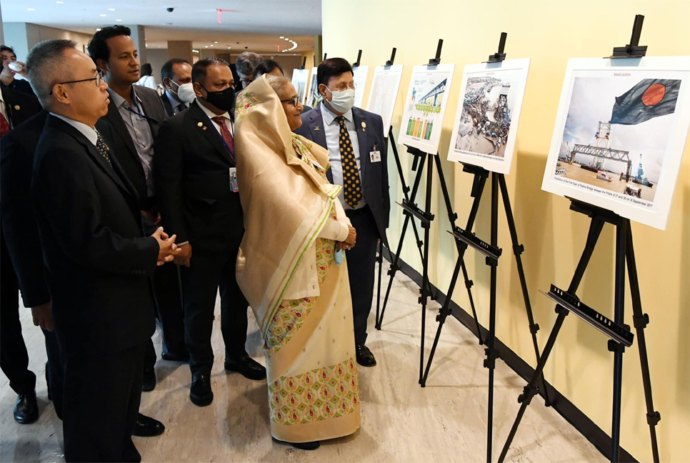 জাতিসংঘে পদ্মা সেতুর আলোকচিত্র প্রদর্শনী পরিদর্শন প্রধানমন্ত্রীর

