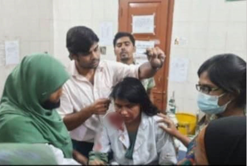 রাজশাহীতে নার্সকে হাতুড়ি দিয়ে হত্যা চেষ্টা