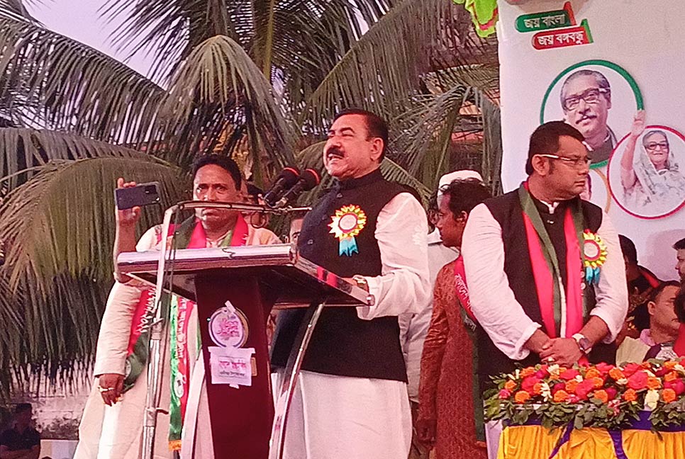 ক্ষমতা হারিয়ে বিএনপি নেতারা উন্মাদ হয়ে গেছেন : শাহজাহান খান
