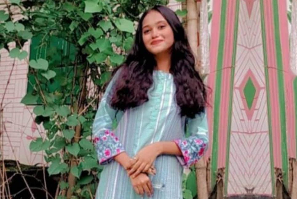নোয়াখালীতে অষ্টম শ্রেণির ছাত্রীকে গলা কেটে হত্যা