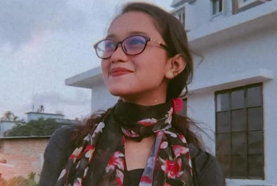 স্কুলছাত্রীকে গলা কেটে হত্যা : মেয়েকে ধর্ষণ করা হয়েছে অভিযোগ মায়ের