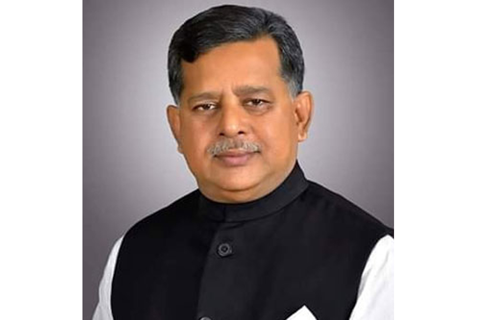 লাগেজে হাত দেওয়ার কোনো সুযোগ নেই : বিমান প্রতিমন্ত্রী