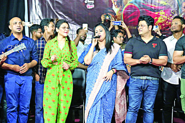 ১৯টি প্রেক্ষাগৃহে ‘বিউটি সার্কাস’