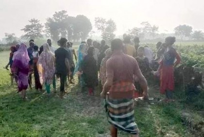 গলায় ফাঁস ও পা বাঁধা অবস্থায় কৃষকের লাশ উদ্ধার