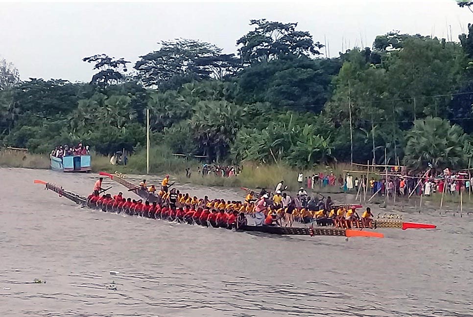 ভাঙ্গায় ঐতিহ্যবাহী নৌকা বাইচ অনুষ্ঠিত  