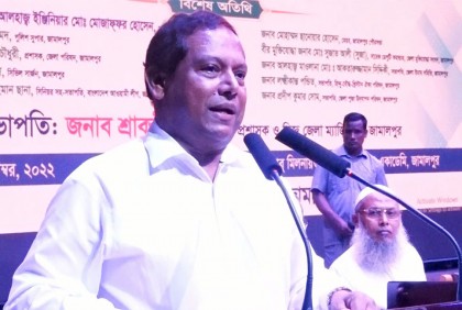‘শেখ হাসিনা চায় দেশকে আমেরিকা বানাতে, আরেকটা পক্ষ চায় শ্রীলঙ্কা’