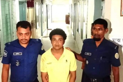 খাটের নিচ থেকে স্ত্রীর লাশ উদ্ধার, স্বামী আটক