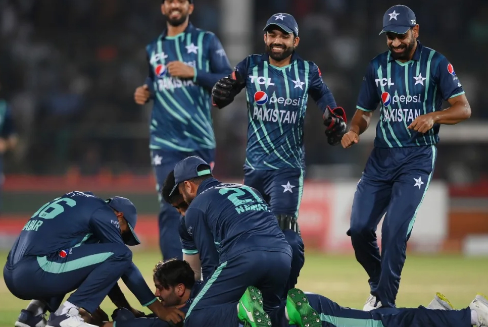 ২০০তম টি-টোয়েন্টিতে পাকিস্তানের অবিশ্বাস্য জয়!