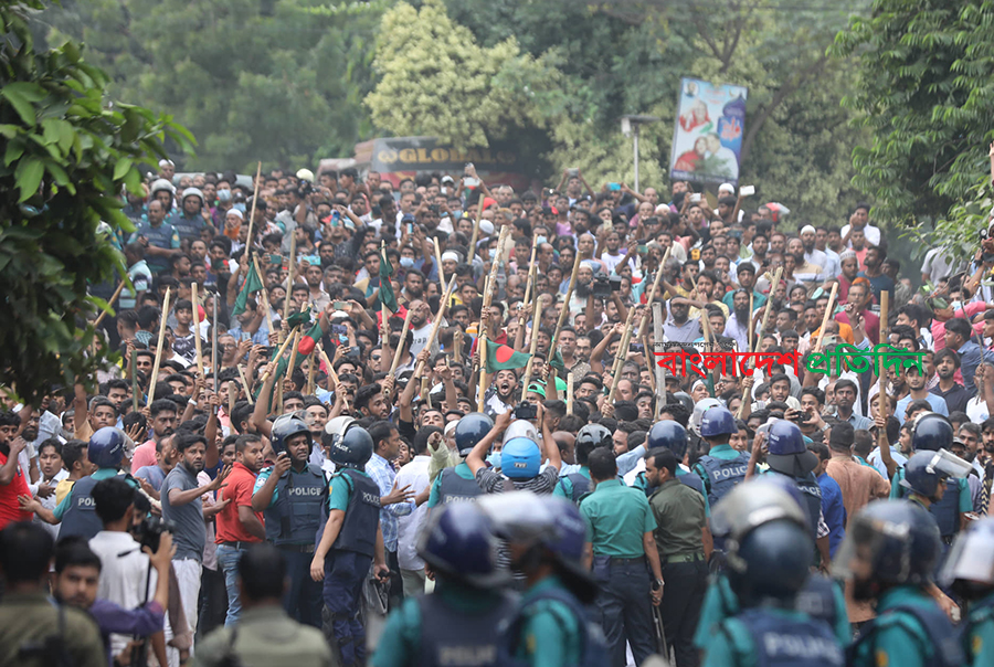 ধানমন্ডিতে বাধা, হাজারীবাগে ব্যাপক জমায়েত বিএনপির