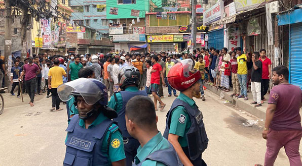 হাজারীবাগে আওয়ামী লীগ-বিএনপির সংঘর্ষ