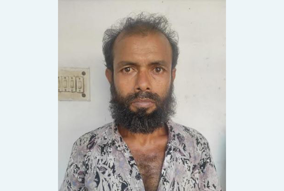 বাগেরহাটে স্কুলছাত্রীকে ধর্ষণের অভিযোগে সৎ নানা গ্রেফতার