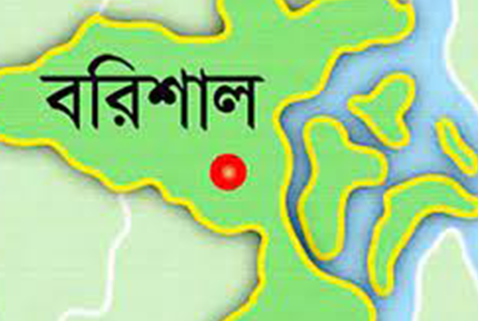 দুর্গোৎসবের প্রস্তুতি শেষ পর্যায়ে, প্রতিমায় পড়ছে রং তুলির আঁচড়