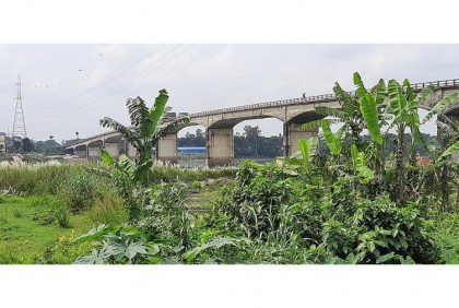 হারিয়ে যাচ্ছে মানিকগঞ্জের নদী