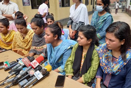 বহিষ্কারাদেশ প্রত্যাহার চেয়ে আমরণ অনশনের হুমকি ইডেন ছাত্রলীগ নেত্রীদের