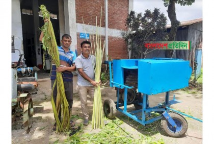 পাটকাঠি আস্ত রেখে পাটের আঁশ ছাড়ানোর যন্ত্র আবিষ্কার
