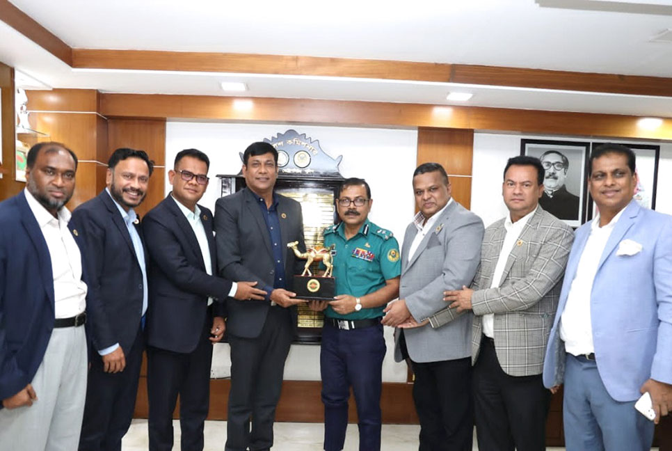 সিএমপি কমিশনারের সঙ্গে এনআরবি সিআইপি এসোসিয়েশনের মতবিনিময়