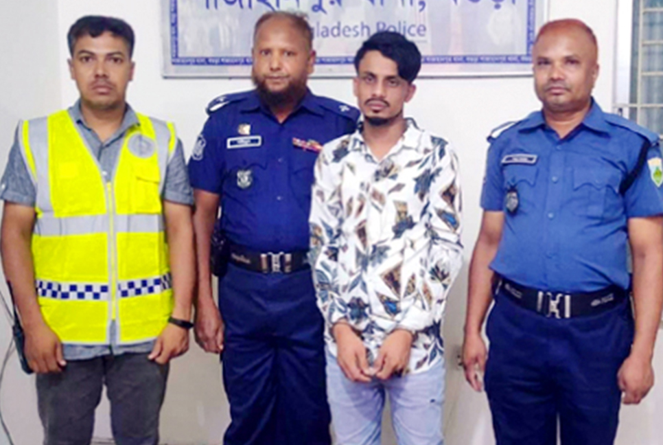 বগুড়ায় হত্যা মামলার আসামি গ্রেফতার, চাকু উদ্ধার
