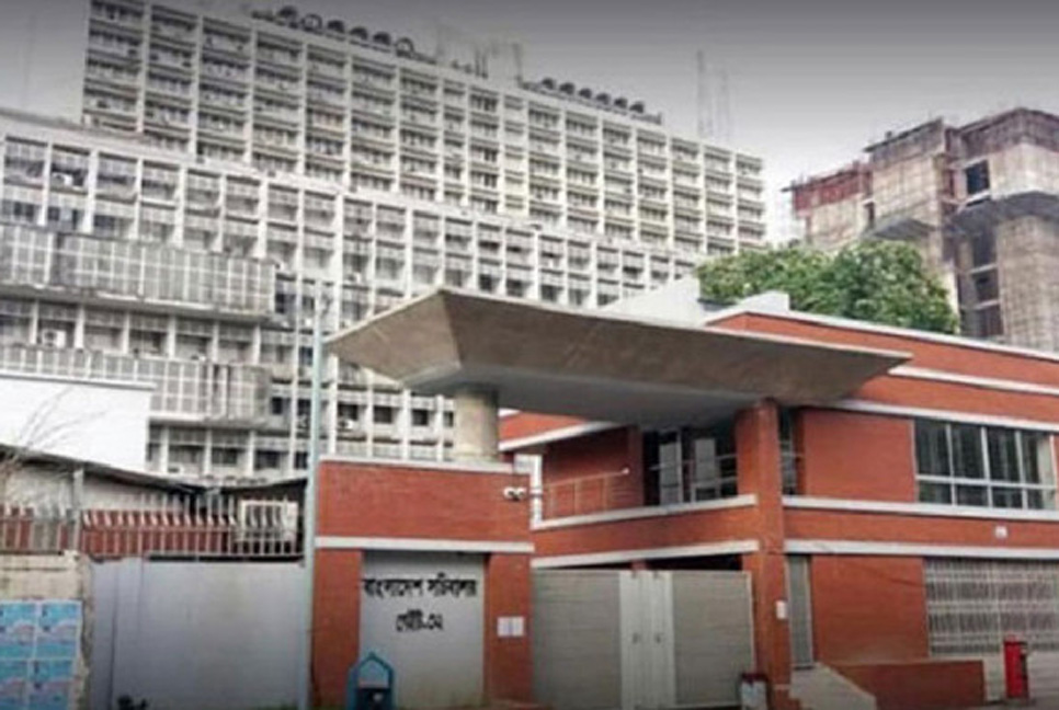 অফিস সময় এক ঘণ্টা বাড়ানো হতে পারে

