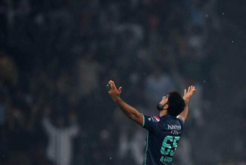 অভিষেকেই নজর কাড়লেন জামাল