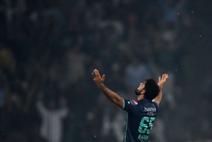 অভিষেকেই নজর কাড়লেন জামাল