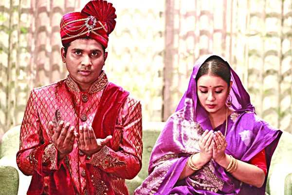 বিয়ের পিঁড়িতে মিলি-রাশেদ