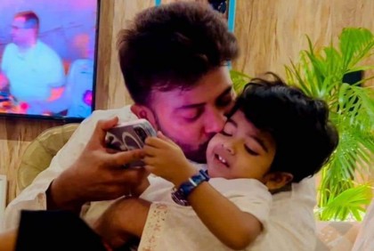 এবার শেহজাদের জন্য দোয়া চাইলেন শাকিব
