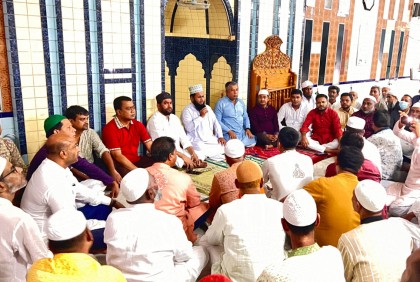 যুবলীগ চেয়ারম্যানের করোনা মুক্তির কামনায় দোয়া মাহফিল 

