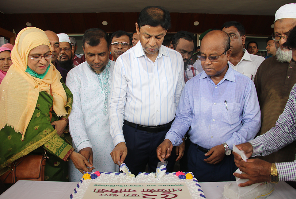 নানা কর্মসূচিতে ব্রি'র প্রতিষ্ঠাবার্ষিকী উদযাপন