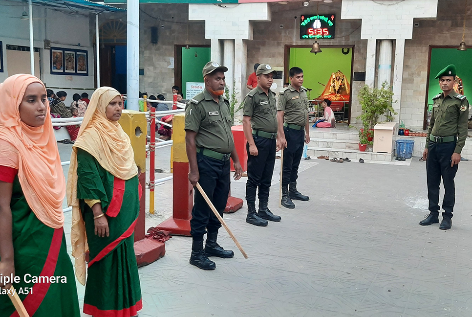 রংপুর বিভাগে দুর্গোৎসবে দায়িত্ব পালন করছে ২৯ হাজার আনসার ভিডিপি