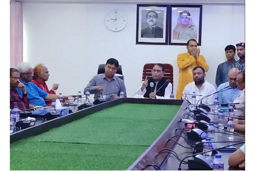 টাঙ্গাইলে সাংবাদিকদের সাথে মেয়রের মতবিনিময়