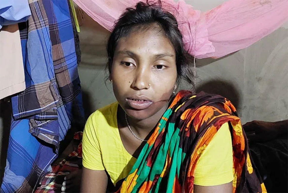 করতোয়ায় মা-বোন ও দুই মেয়েকে হারিয়ে বাকরুদ্ধ আলো রানী 