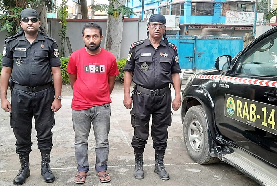 আশুগঞ্জে গাঁজাসহ মাদক ব্যবসায়ী গ্রেফতার