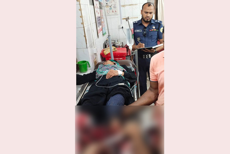 বরিশালে লঞ্চের চাপায় পা বিচ্ছিন্ন নারীর