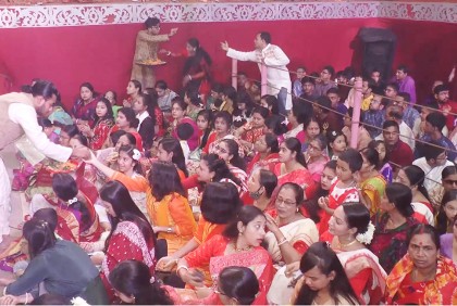 বরিশালে অষ্টমী পূজা অনুষ্ঠিত