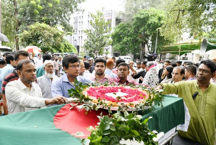 বরেণ্য সাংবাদিক তোয়াব খানের প্রতি জাতীয় বিশ্ববিদ্যালয় উপাচার্যের শ্রদ্ধা