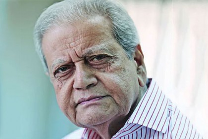 বনানীতে মেয়ের কবরে চিরনিদ্রায় শায়িত তোয়াব খান