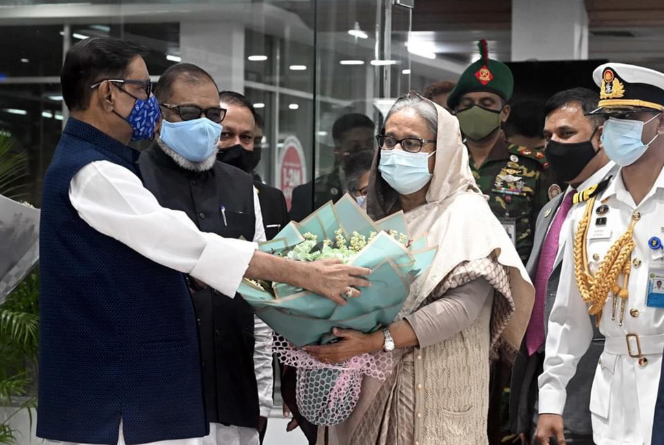 দেশে ফিরেছেন প্রধানমন্ত্রী