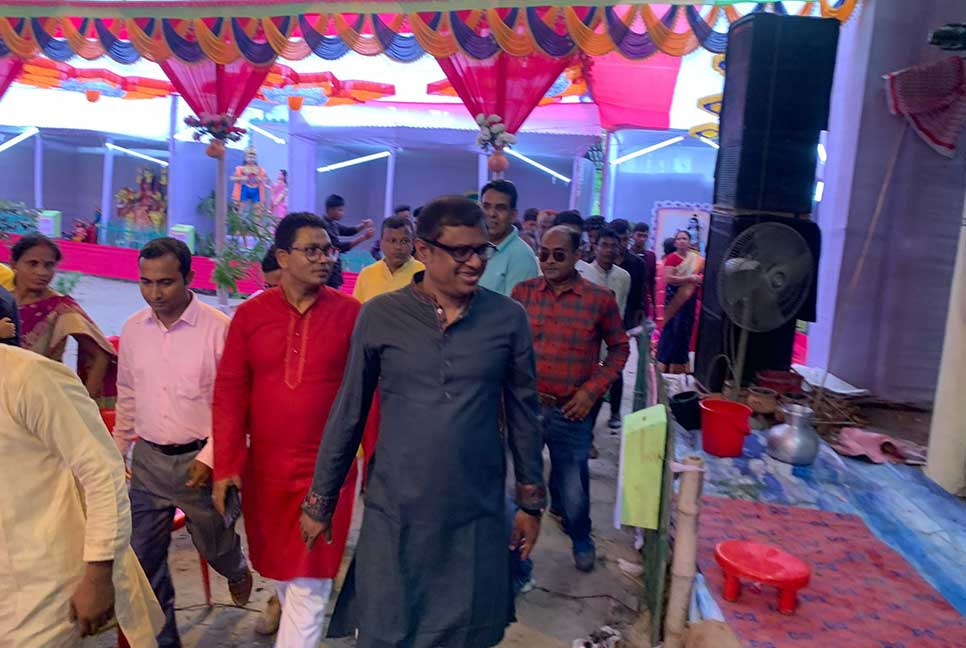 বঙ্গবন্ধুর বাংলাদেশে সব ধর্মের মানুষ সমান অধিকার নিয়ে বসবাস করবে : লিয়াকত সিকদার  

