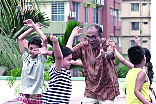 শারদীয় দুর্গোৎসবে ‘হৈ হৈ হল্লা’