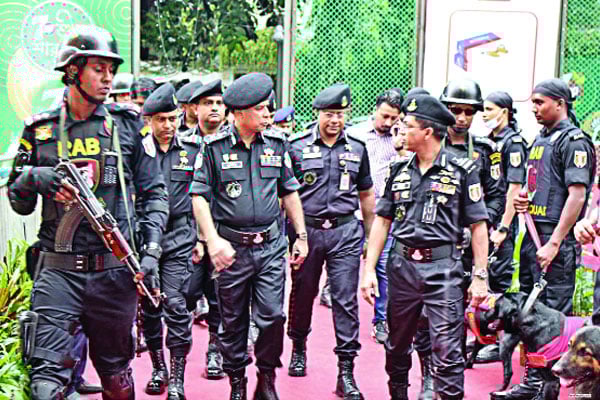 জঙ্গিদের চেয়েও বেশি স্মার্ট র‌্যাব : ডিজি